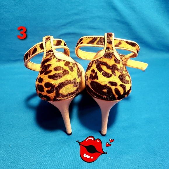 KELSI DAGGER LEATHER SHOES HEELS - Picture 3 of 5